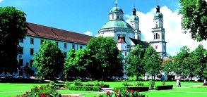  Kempten, Hofgarten mit Residenz und St. Lorenz Basilika